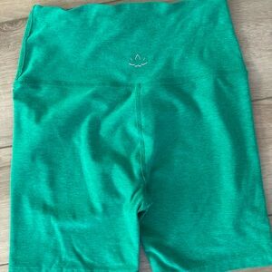 Beyond yoga biker yoga shorts